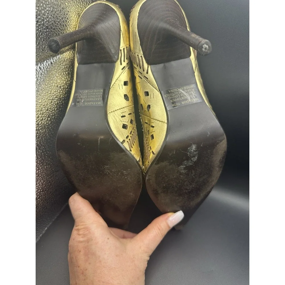 Steve Madden‎ Leather Matador Heels Gold Women's Size 7.5B
